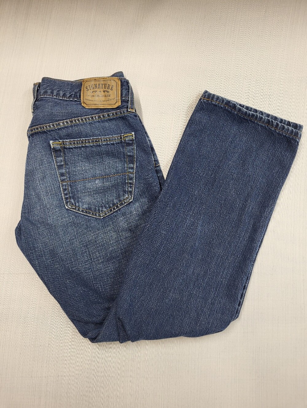 Signature Levi Strauss Jeans Mens 32x30 Blue Medium Stone Wash Straight Denim